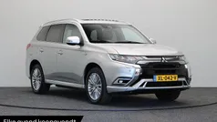Grijs Gebruikt 2019 Mitsubishi Outlander P-HEV Instyle SUV | € 23.440 (Eerlijke prijs)