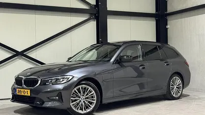 Gebruikt 2020 BMW 330 Shadowline Stationwagen | € 26.940 (Super prijs)