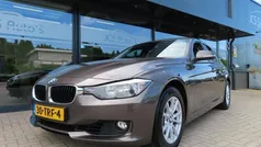 Bruin Gebruikt 2012 BMW 320 Executive Sedan | € 12.950 (Eerlijke prijs)