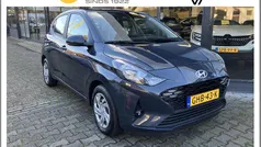 Grijs (metallic) Gebruikt 2024 Hyundai i10 Comfort Hatchback | € 19.950 (Eerlijke prijs)