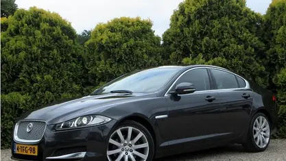 Occasion Jaguar XF Business Edition 241 PK (177 kW) 2014 Grijs, metallic lak Sedan