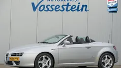 Grijs, metallic lak Gebruikt 2011 Alfa Romeo Spider Exclusive Cabriolet | € 23.500 (Eerlijke prijs)