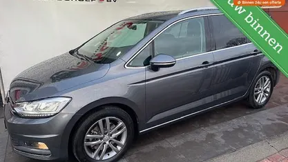 Occasion 2019 VW Touran Highline MPV | € 28.995 (Goede deal)