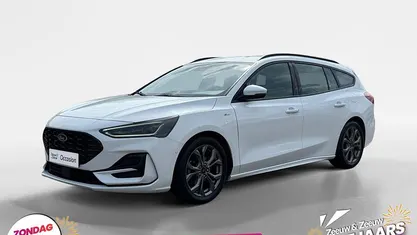 Frozen white (licht wit) Gebruikt 2023 Ford Focus ST-Line Stationwagen | € 20.675 (Goede deal)