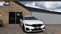 Wit Gebruikt 2020 BMW 320 Executive Stationwagen | € 24.750 (Eerlijke prijs)