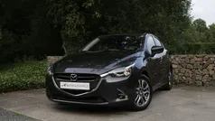 Grijs, metallic lak Gebruikt 2018 Mazda 2 Luxury Hatchback | € 13.950 (Goede deal)
