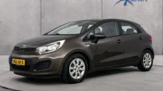 Gebruikt 2015 Kia Rio Comfort Hatchback | € 7.900 (Eerlijke prijs)