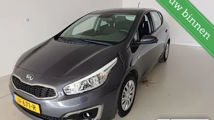 Occasion Kia Ceed 99 PK (72 kW) 2016 Grijs Hatchback
