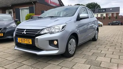 Gebruikt 2020 Mitsubishi Space Star Hatchback | € 8.940 (Eerlijke prijs)