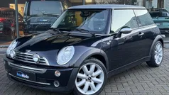 Zwart Gebruikt 2006 Mini Cooper Hatchback | € 3.949 (Eerlijke prijs)