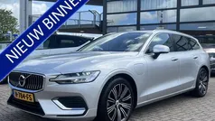 Grijs Gebruikt 2020 Volvo V60 Inscription Stationwagen | € 29.950 (Eerlijke prijs)