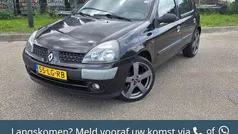 Gebruikt 2003 Renault Clio II Dynamique Hatchback | € 998 (Eerlijke prijs)
