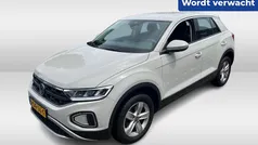 Grijs Gebruikt 2023 VW T-Roc Life SUV | € 23.950 (Eerlijke prijs)