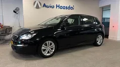 Zwart, metallic lak Gebruikt 2014 Peugeot 308 Active Hatchback | € 7.990 (Eerlijke prijs)