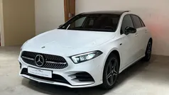 Wit Gebruikt 2020 Mercedes A250 AMG line Hatchback | € 30.995 (Eerlijke prijs)