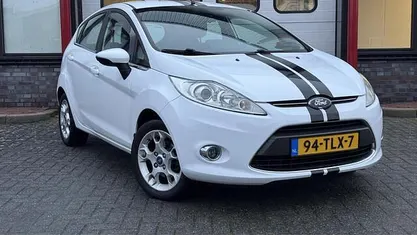 Wit Gebruikt 2012 Ford Fiesta Titanium Hatchback | € 5.250 (Eerlijke prijs)
