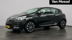 Zwart Gebruikt 2017 Renault Clio IV Zen Hatchback | € 8.940 (Eerlijke prijs)