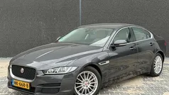 Grijs Gebruikt 2017 Jaguar XE Portfolio Sedan | € 12.950 (Eerlijke prijs)