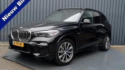 Zwart (metallic) Occasion 2020 BMW X5 Executive SUV | € 49.745 (Eerlijke prijs)