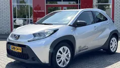 Grijs Gebruikt 2023 Toyota Aygo Play Hatchback | € 15.900 (Goede deal)