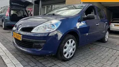Blauw, metallic lak Gebruikt 2008 Renault Clio R.S. Expression Hatchback | € 2.295 (Eerlijke prijs)