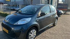 Grijs Gebruikt 2013 Peugeot 107 Access Hatchback | € 3.750 (Eerlijke prijs)