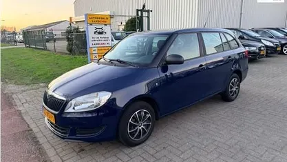 Blauw Gebruikt 2010 Skoda Fabia Comfort Stationwagen | € 2.250 (Goede deal)