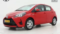Rood Gebruikt 2020 Toyota Yaris Hybrid Active Hatchback | € 16.945 (Goede deal)