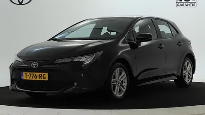Zwart Gebruikt 2022 Toyota Corolla Active Hatchback | € 22.745 (Eerlijke prijs)