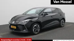 Gebruikt 2023 MG MG4 EV Luxury Hatchback | € 23.995 (Eerlijke prijs)
