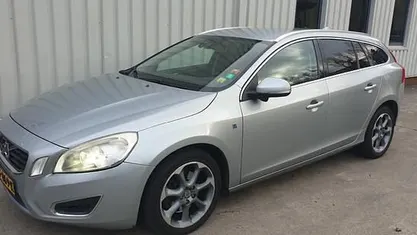 Grijs (metallic) Gebruikt 2012 Volvo V60 Ocean Race Stationwagen | € 3.795 (Super prijs)