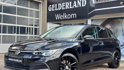 Occasion 2021 VW Golf VIII Hatchback | € 24.900 (Super prijs)