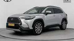 Grijs metallic Gebruikt 2022 Toyota Corolla Cross Edition SUV | € 32.950 (Eerlijke prijs)