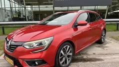 Rood Gebruikt 2016 Renault Mégane GrandTour Bose Edition Stationwagen | € 10.950 (Eerlijke prijs)