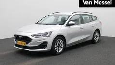Grijs Gebruikt 2022 Ford Focus Stationwagen | € 18.845 (Eerlijke prijs)