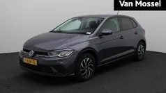 Grijs Gebruikt 2023 VW Polo Business Hatchback | € 20.700 (Eerlijke prijs)