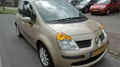 Beige Gebruikt 2005 Renault Modus MPV | € 1.299 (Eerlijke prijs)