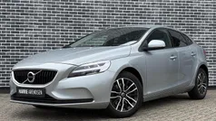 Grijs Gebruikt 2018 Volvo V40 Stationwagen | € 15.694 (Eerlijke prijs)
