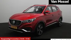 Rood Gebruikt 2021 MG ZS Luxury Sedan | € 16.495 (Eerlijke prijs)