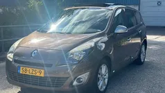 Bruin Gebruikt 2010 Renault Grand Scénic III MPV | € 4.475 (Eerlijke prijs)