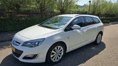 Wit Gebruikt 2013 Opel Astra Sport Stationwagen | € 5.895 (Eerlijke prijs)