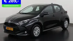 Zwart Gebruikt 2024 Toyota Yaris Hybrid Comfort Hatchback | € 21.895 (Goede deal)