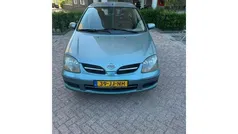 Nissan Almera Tino