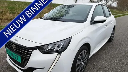 Occasion Peugeot 208 Active 75 PK (55 kW) 2021 Wit Hatchback