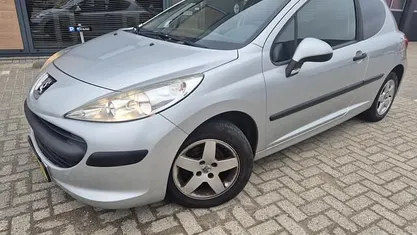 Occasion 2006 Peugeot 207 Hatchback | € 499 (Super prijs)