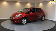 Rood Gebruikt 2012 Toyota Yaris Hatchback | € 10.440 (Eerlijke prijs)