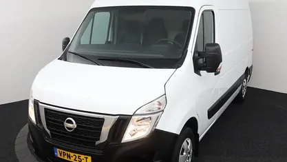 Mineral white Gebruikt 2022 Renault Master Van | € 18.945 (Goede deal)