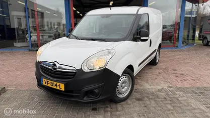 Occasion Opel Combo 90 PK (66 kW) 2013 Sedan