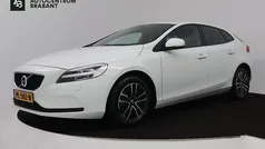 Gebruikt 2017 Volvo V40 Hatchback | € 15.945 (Eerlijke prijs)