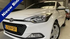 Wit Gebruikt 2016 Hyundai i20 Hatchback | € 8.250 (Eerlijke prijs)